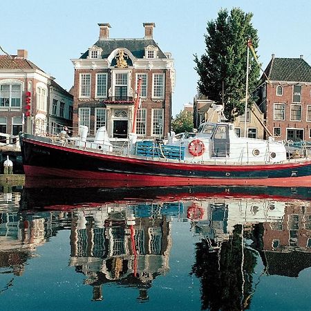 Reddingsboot Harlingen Boat Hotel Exterior foto